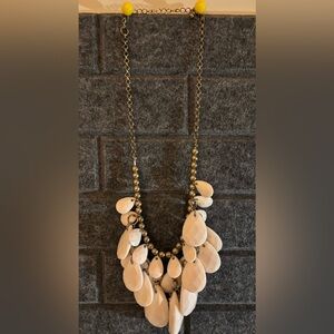 💟 Beautiful cream colored beaded unique necklace